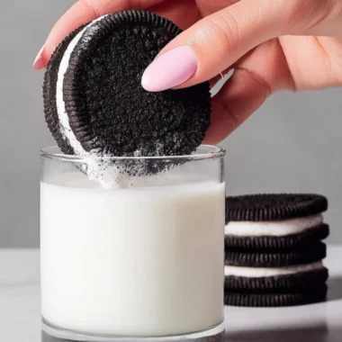 Delicious homemade Oreo cookies with creamy filling