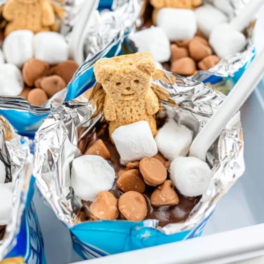Delicious portable s'mores made with marshmallows, chocolate, and graham crackers.